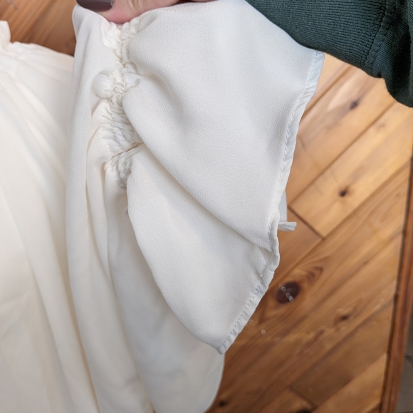 Madewell Cream Blouse with Ruffle Details Size XL - Picture 5 of 9